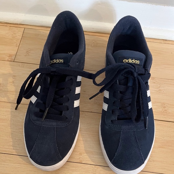 Adidas women’s blue and white - Picture 2 of 4